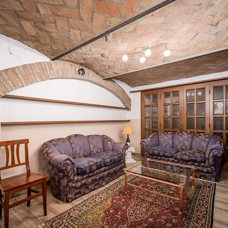 J-guest House Konukevi