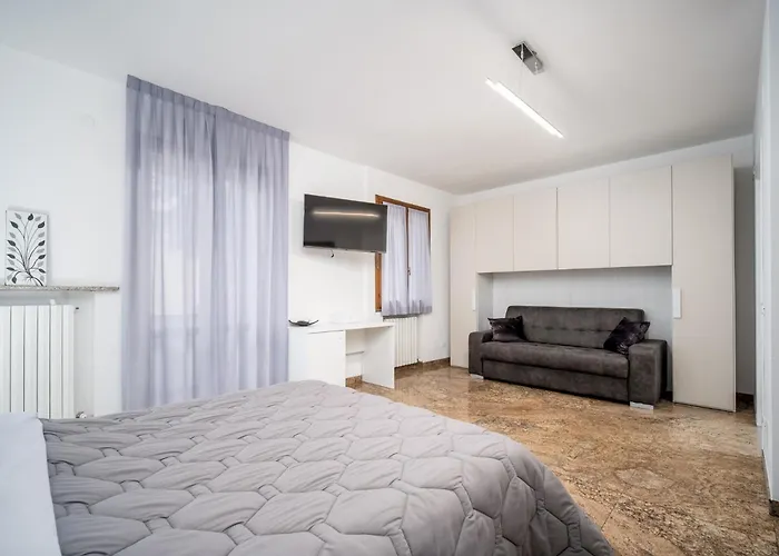 Affittacamere J-guest House